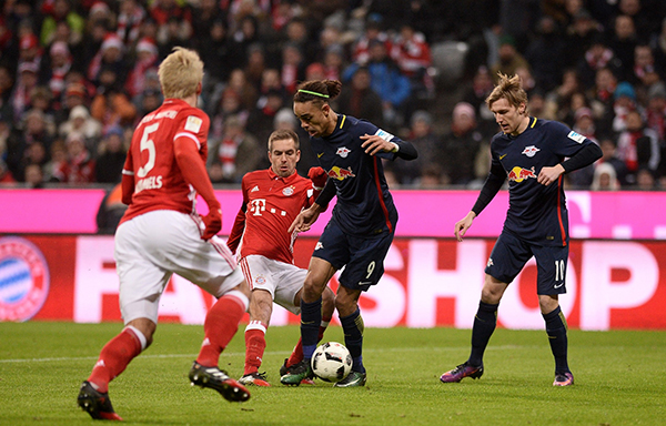 快攻战术执 快攻战术执