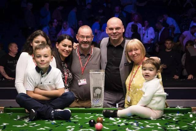 牵制与后腰 牵制与后腰