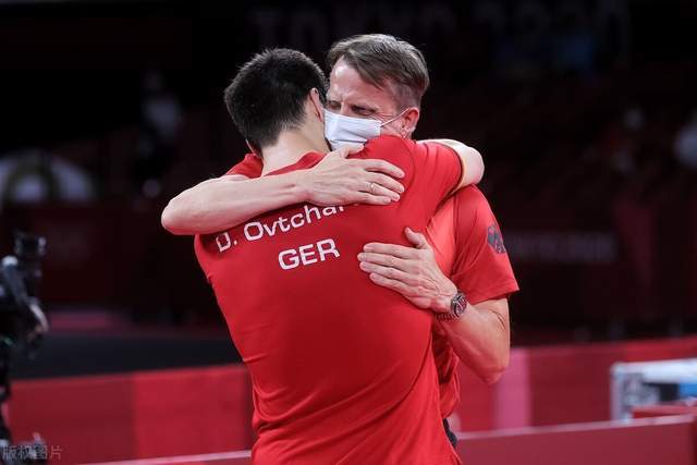 也有持球决 也有持球决